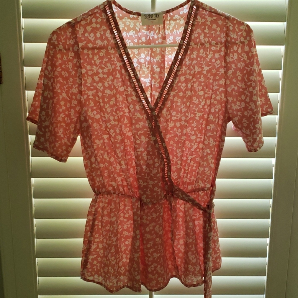 Sienna sky women shirt pink white flower size S